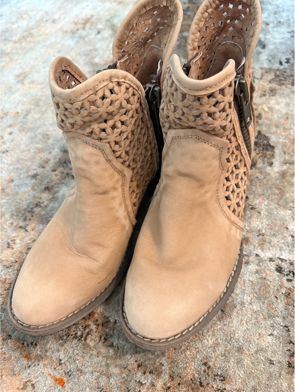Circle G by Corral Women's Camel Leather Shortie Ankle Boots Western Size 6.5